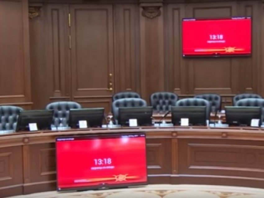 Qeveria e Maqedonisë në heshtje zgjedhore ka miratuar buxhetin për vitin 2022