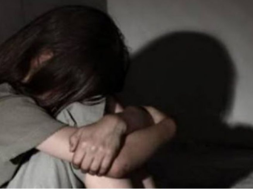 Abuzoi në mënyrë të përsëritur seksualisht me një 16-vjeçare, arrestohet 53-vjeçari 