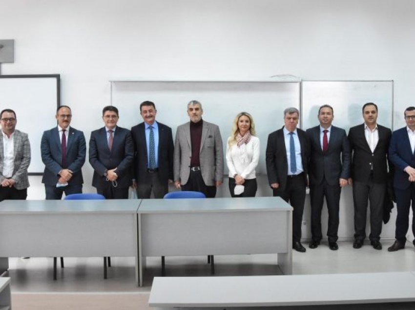 Universiteti i Tetovës dhe Universiteti Uludağ thellojnë bashkëpunimin