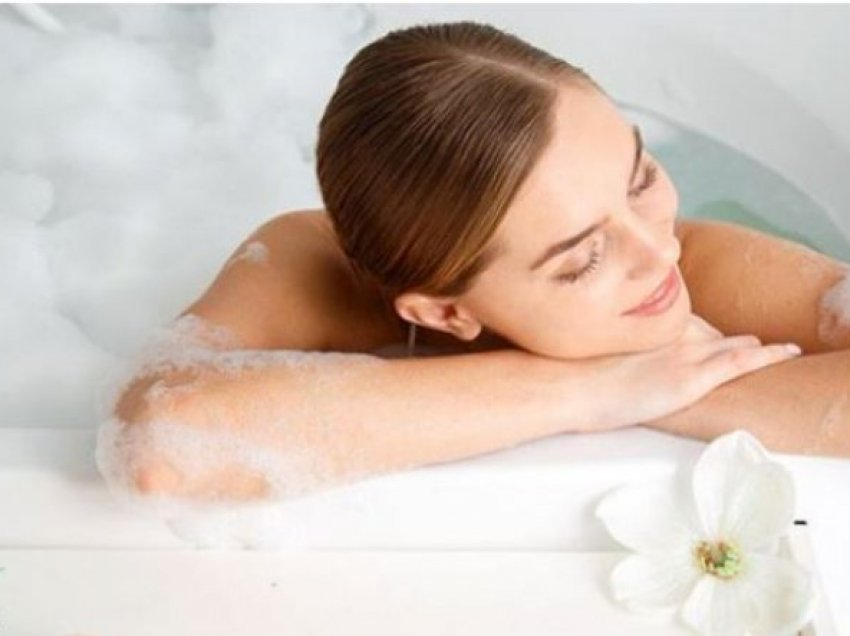 5 sekrete për një banjë relaksuese
