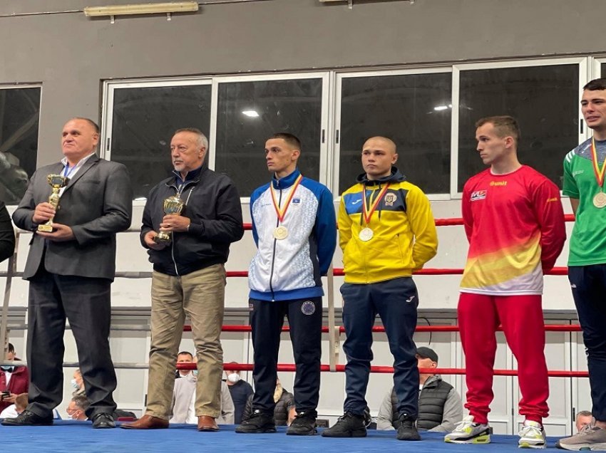 Kosova fiton pesë medalje në turneun ndërkombëtar të boksit “Gongu i Artë”