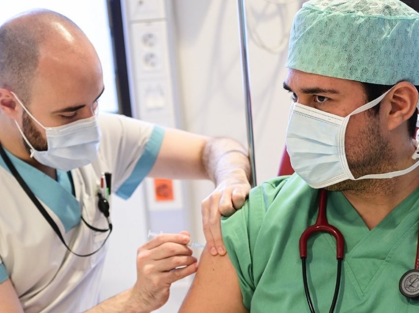 Belgjika do të largojë nga puna personelin shëndetësor që nuk vaksinohen