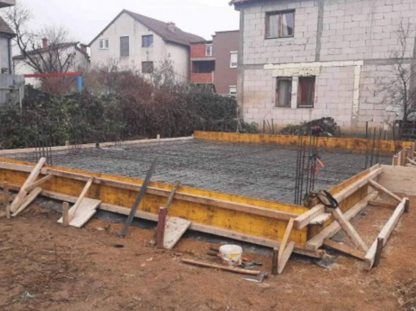 ​Bizneset dhe komuna e Ferizajt nisin ndërtimin e dy shtëpive për nevojtarët