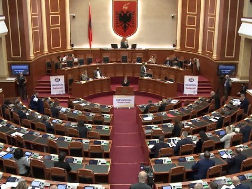 Bashkohen 6 pika doganore, Parlamenti shqiptar kalon marrëveshjen me Maqedoninë e Veriut