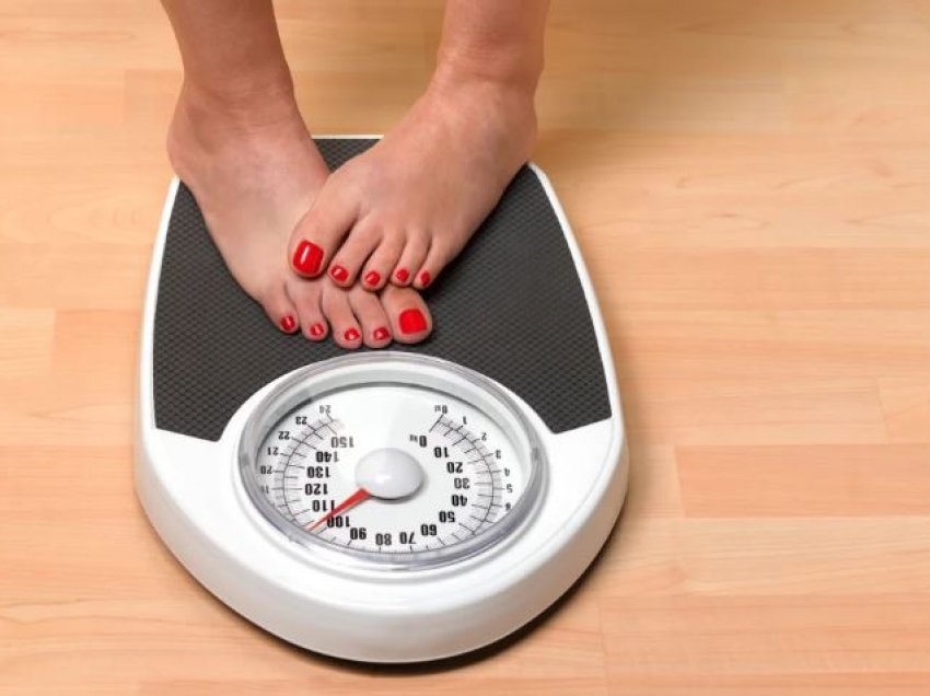 Tre mënyra të zgjuara për të humbur peshë pa dietë të rënduar