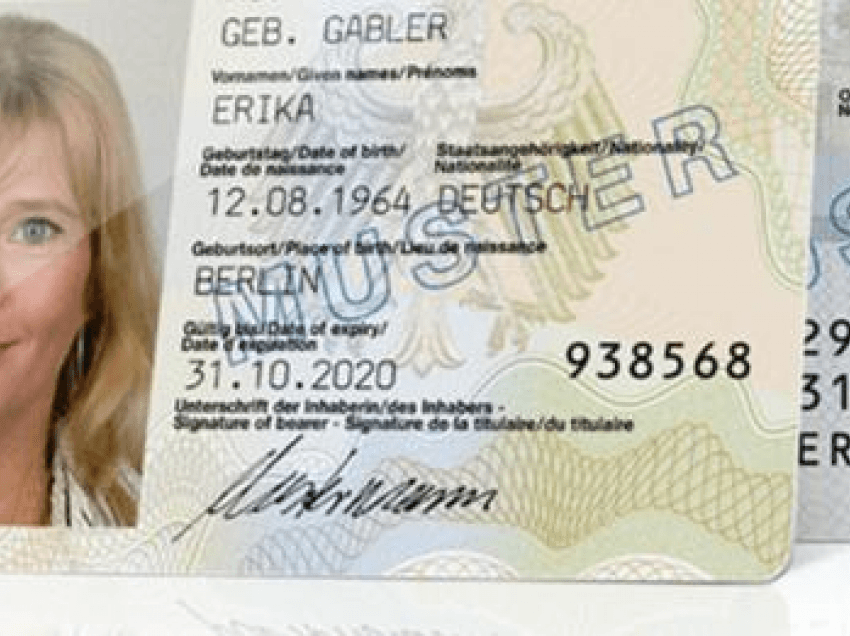 Britania ndalon hyrjen e miliona qytetarëve të BE që kanë kartë identiteti por jo pasaporta