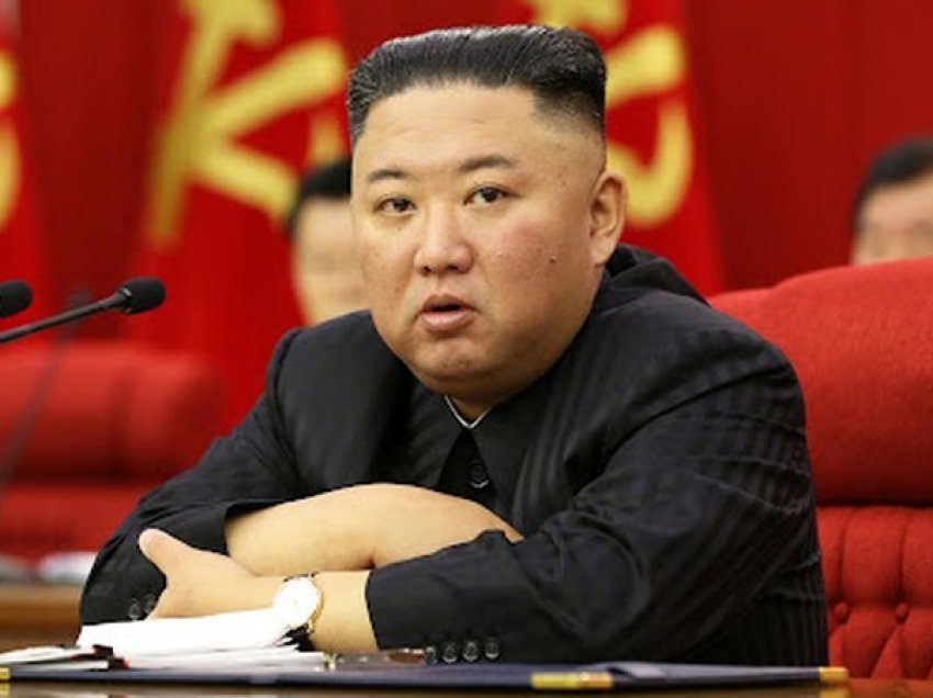 ”Kim Jong-un po përdor sozi, nuk është dobësuar”/ Çfarë po ndodh me diktatorin koreano-verior?