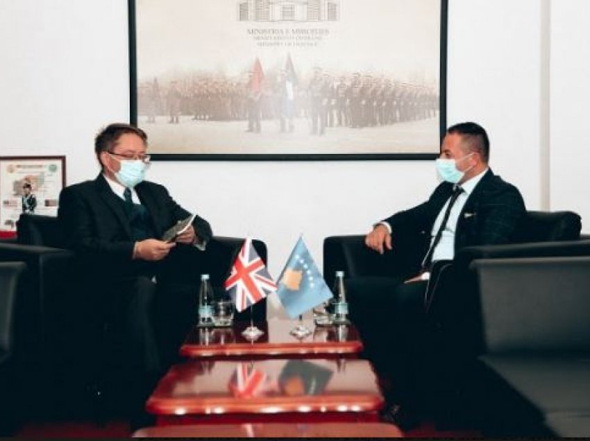 Mehaj në takim me ambasadorin Abbott: Interes i rajonit është paqja, siguria dhe stabiliteti i qëndrueshëm
