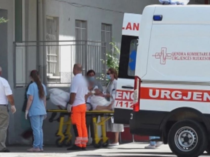 Studimi: Spitalet e Shqipërisë po e përballojnë pandeminë me mungesa në mjekë dhe pajisje