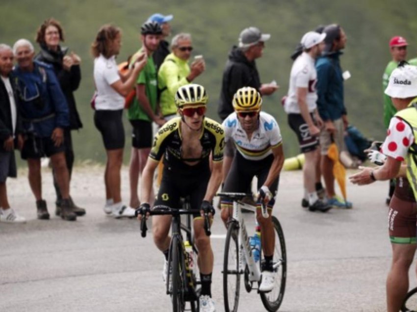 Organizatorët paraqiten planin për garën ‘Tour de France’