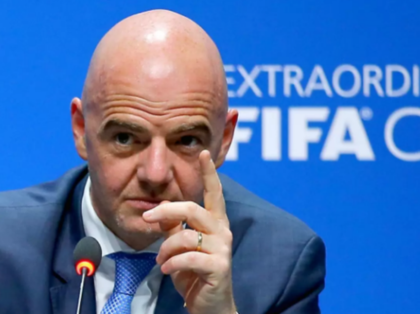 Presidenti i FIFA-s ndryshon futbollin