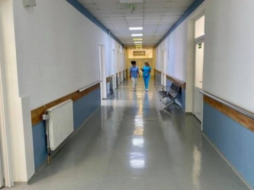 Spitali i Pejës pa barna esenciale, pacientët detyrohen ta blejnë terapinë