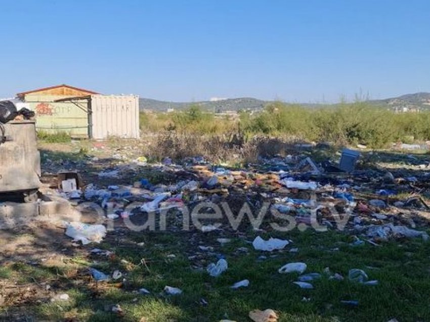 “Kushtrimi” mes mbetjeve urbane , banorët në Vlorë: Mbetjet vijnë me kamion, bashkia nuk pastron