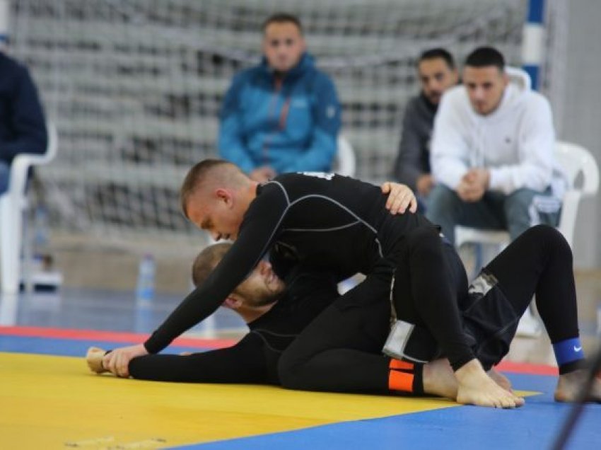 Për herë të parë në Kosovë zhvillohen garat e ‘Brazilian jiu-jitsu’