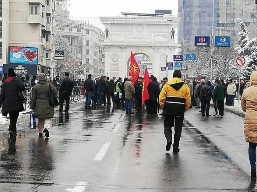 Për shkak të protestës regjim i ndryshuar i komunikacionit në Shkup