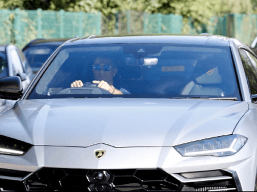 Ronaldo shkon në stërvitje me “Lamborghini”-n 160 mijë funtesh