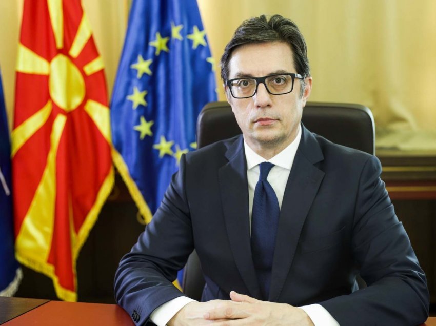 Presidenti Pendarovski anulon të gjitha ngjarjet për shkak të tragjedisë në Tetovë