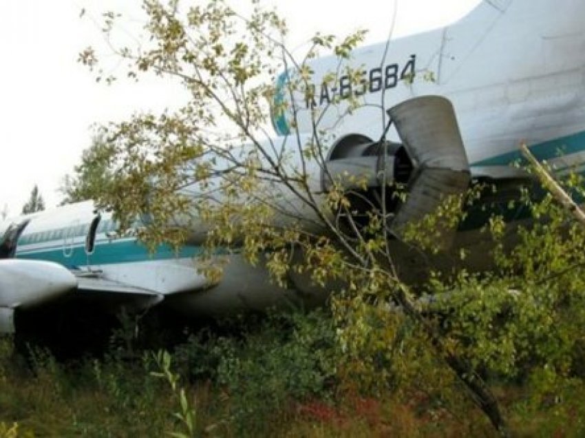 Avioni bën ulje emergjente në mes të pyllit, vdesin 4 persona