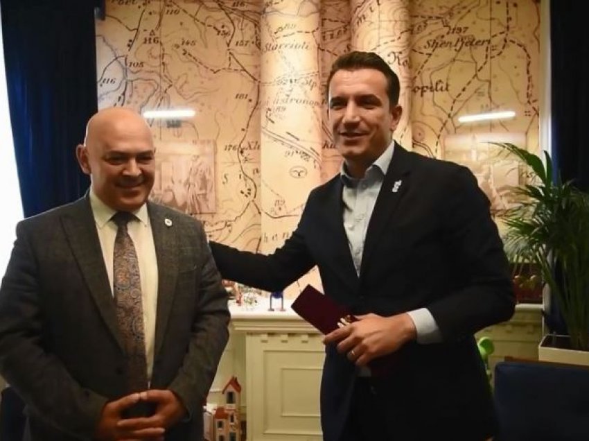 Gjini në takim me Veliun: Gjakova dhe Tirana kanë lidhur miqësi të ngushtë