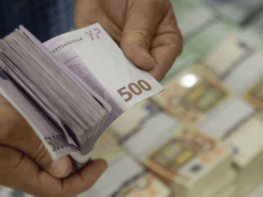 Shkupjani mashtron të afërmen nga Kanada, i mori 50,000 euro