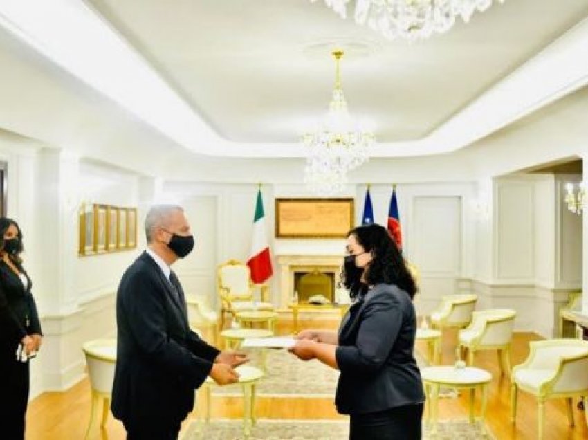 ​Presidentja Osmani pranoi letrat kredenciale nga ambasadori i Italisë në Kosovë