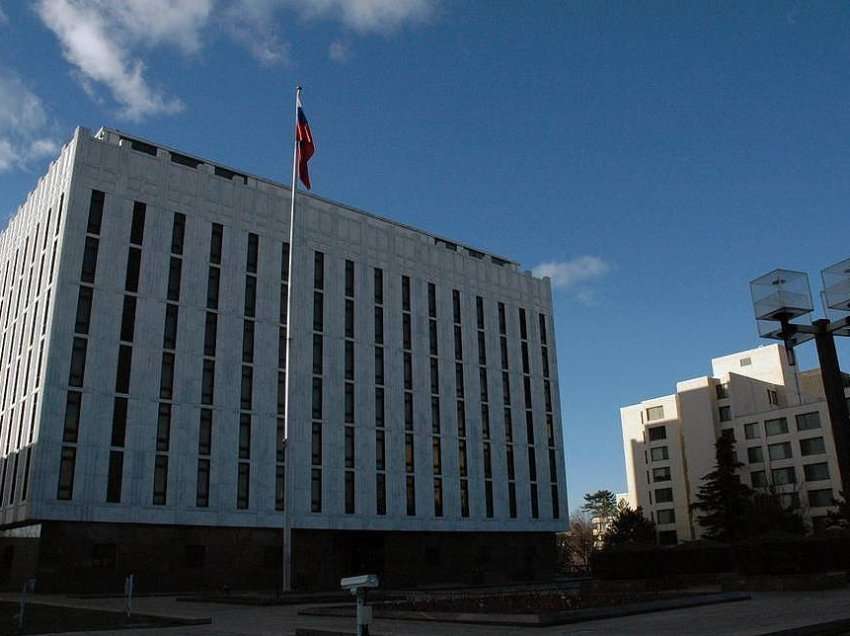 Ambasada ruse thotë se komentet mbi mundësinë e përdorimit të armëve kimike janë provokime