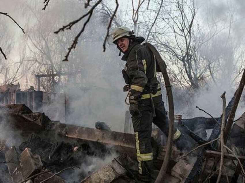 Katër të vrarë nga bombardimet në Donetsk