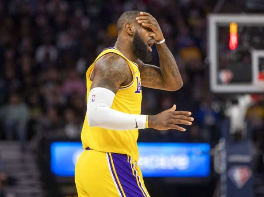 Askush nuk dëshiron të drejtojë Lakers-at