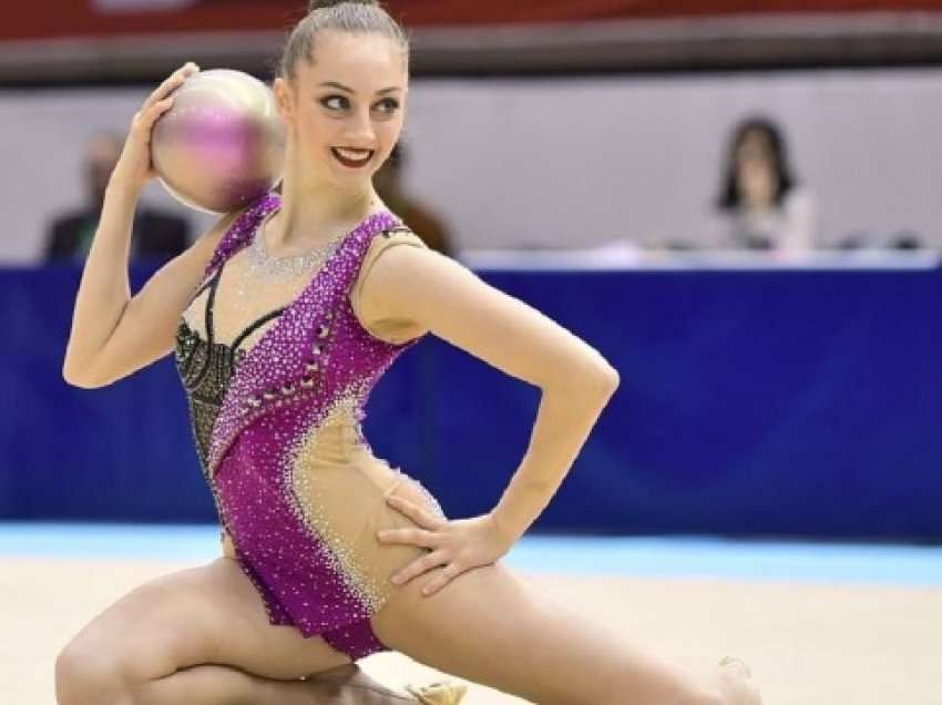 ​Gjimnastja bullgare Boryana Kaleyn sjell në shtëpi dy medalje ari e dy argjendi nga Baku