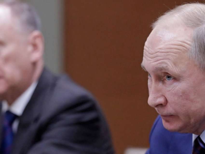 Ushtria ruse bën fajtore shërbimet sekrete, dhe nis të distancohet nga Vladimir Putini