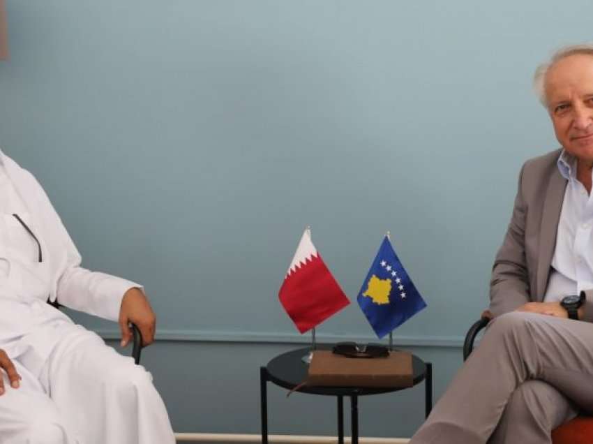 Latifi bisedon për projekte shëndetësore me Ambasadorin e Katarit