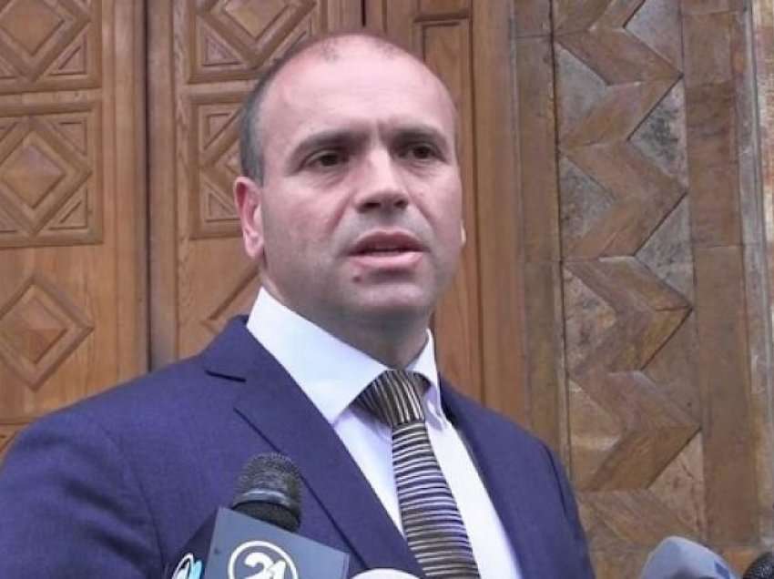 Dimitrievski: Bisedimet dhe konsultimet për partinë e re politike vazhdojnë