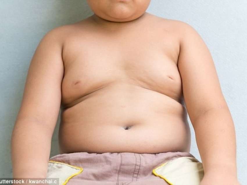 A ndikon darka e vonë në shtimin e peshës te fëmijët?