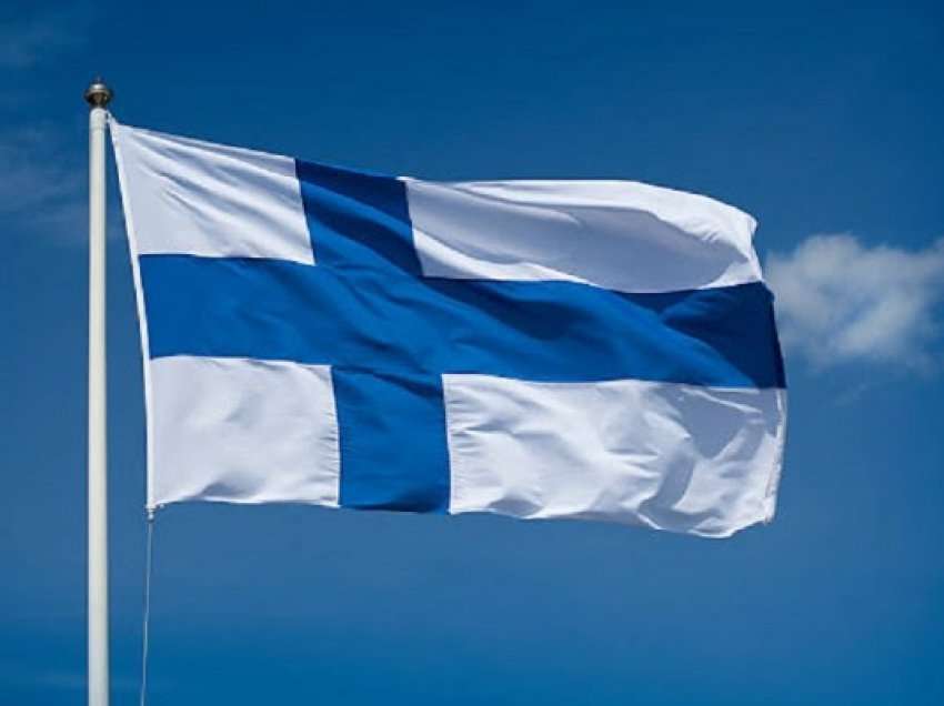 Finlanda redukton dhënien e vizave turistike për rusët