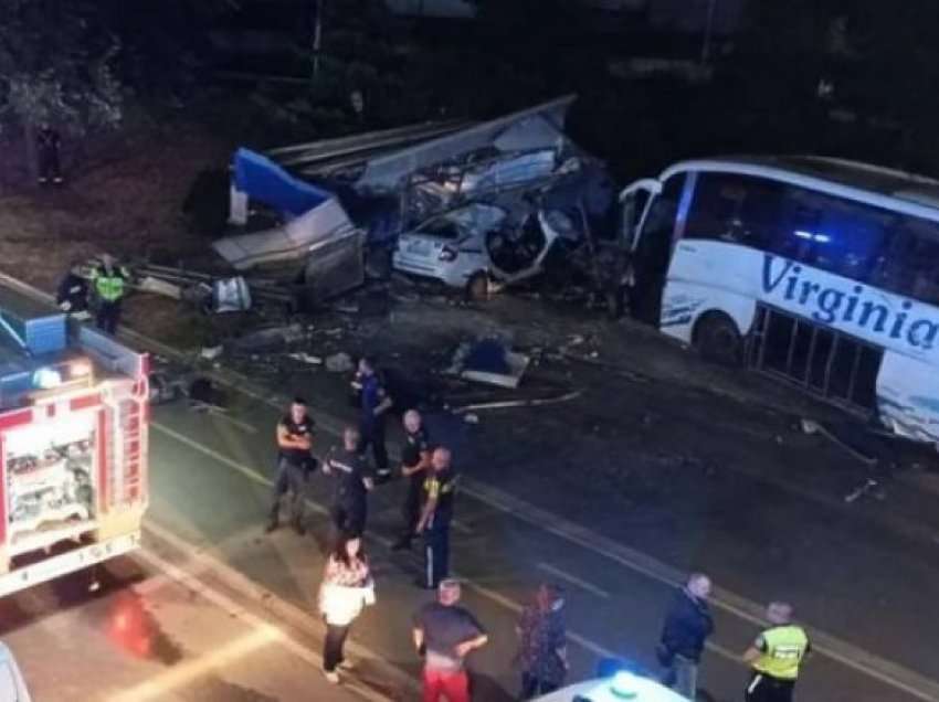 Dy policë bullgarë humbën jetën pas aksidentit me një autobus që transportonte emigrantë të paligjshëm