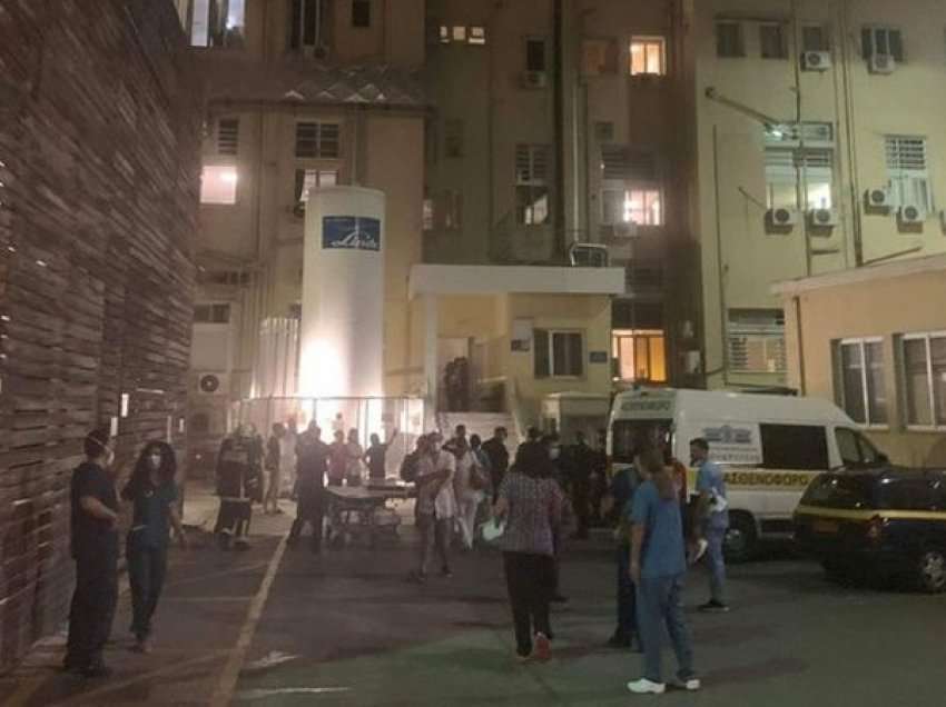 Alarm në spitalin e Selanikut, zjarr në repartin Covid