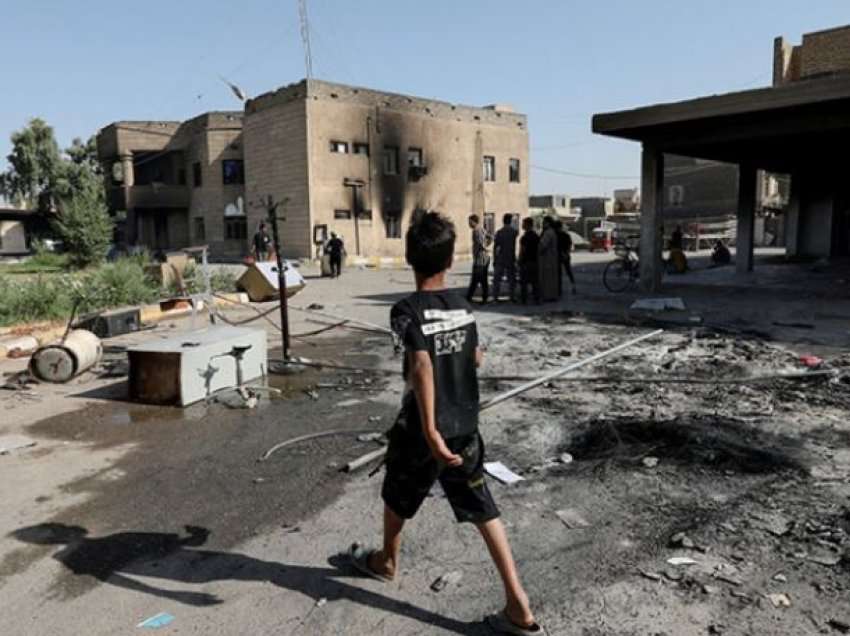 Irani mbyll kufirin me Irakun pas shpërthimit të dhunës në Bagdad