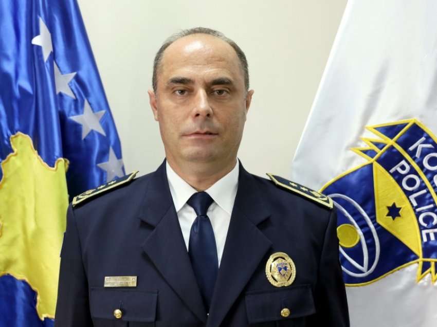 Xhelal Sveçla jep lajmin/ Drejtori i Policisë së Kosovës, Samedin Mehmeti jep dorëheqje