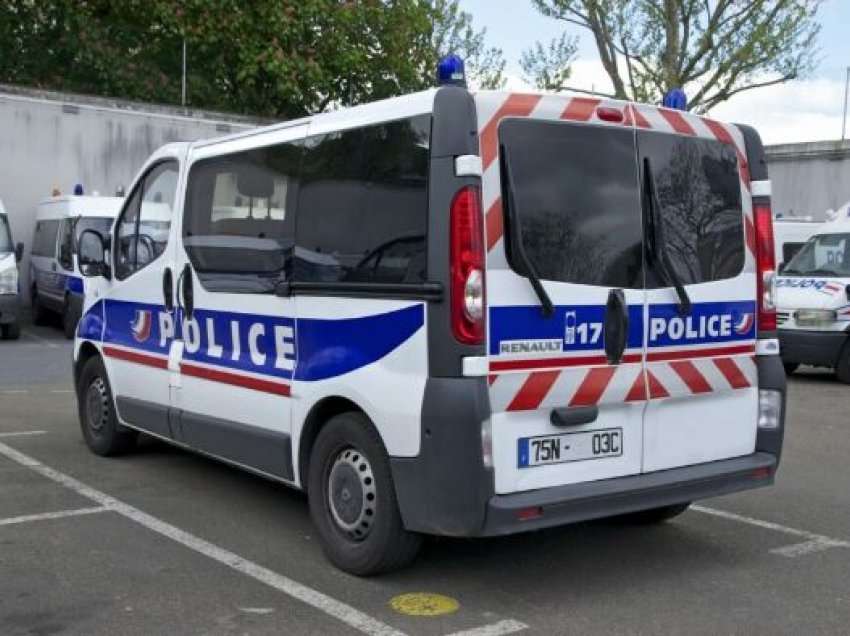Horror në Francë, policia gjen dy foshnje të ngrira në frigorifer