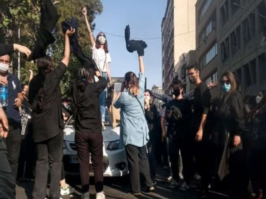 ​Protestuesit në Iran kanë bërë thirrje për një grevë tre-ditore këtë javë