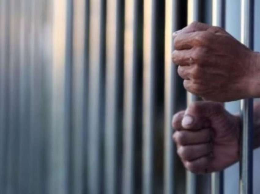 Një burrë dënohet me 7 vjet burgim për grabitje
