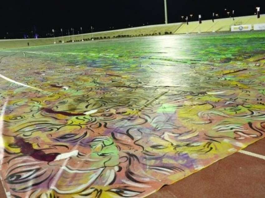 ​Thyhet rekordi Guinnes në Katar, piktura sa një fushë futbolli!
