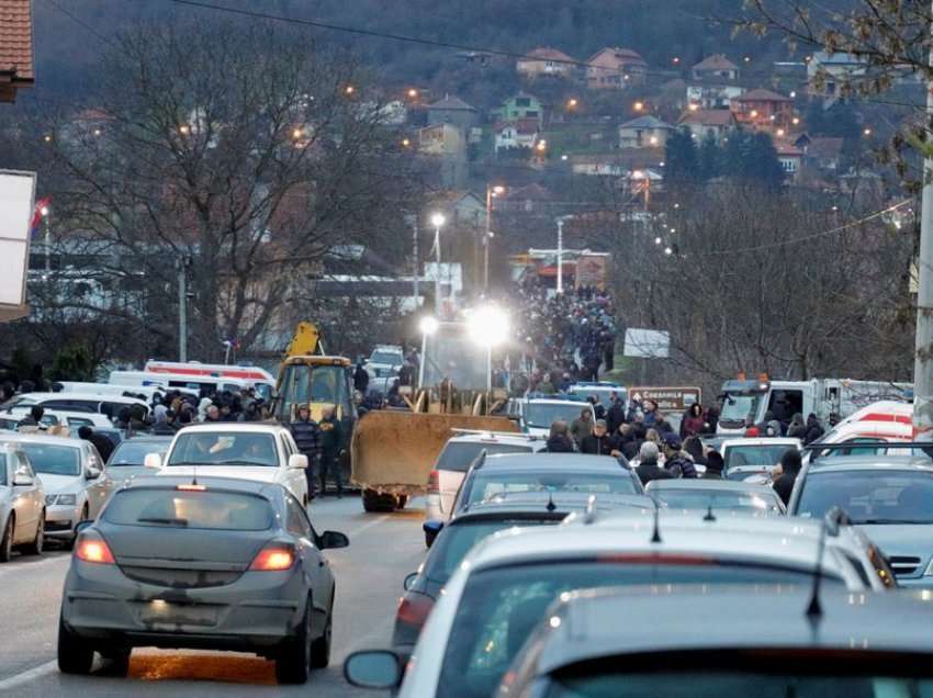 Reuters shkruan për situatën në veri të Kosovës