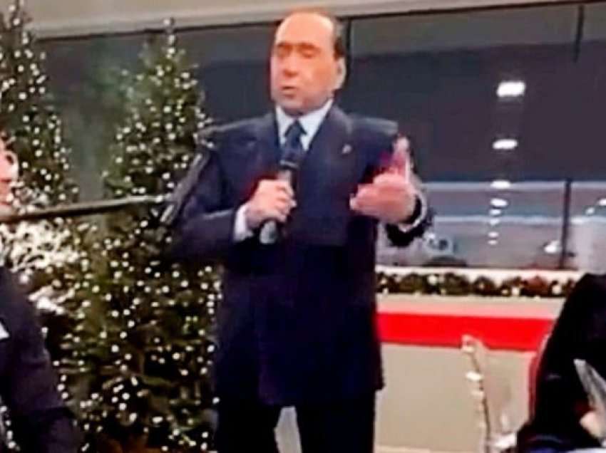 Berlusconi: Do t’ju sjell një autobus me prostituta