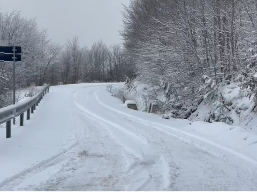 Veriu i vendit nën borë/ ARRSH: Tregoni kujdes të shtuar në këto akse rrugore