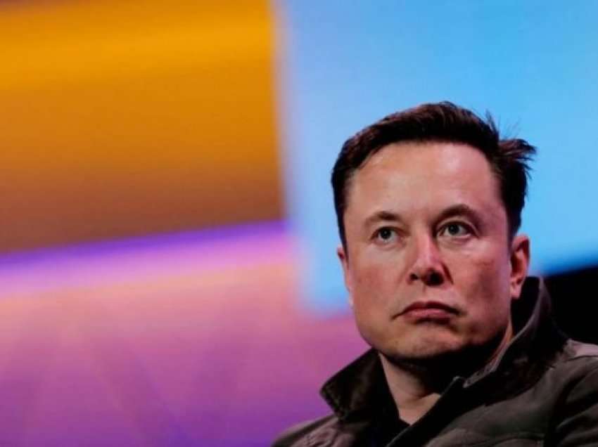 Musk thyen një rekord të ri, bëhet personi i parë që ka humbur 200 miliardë dollarë