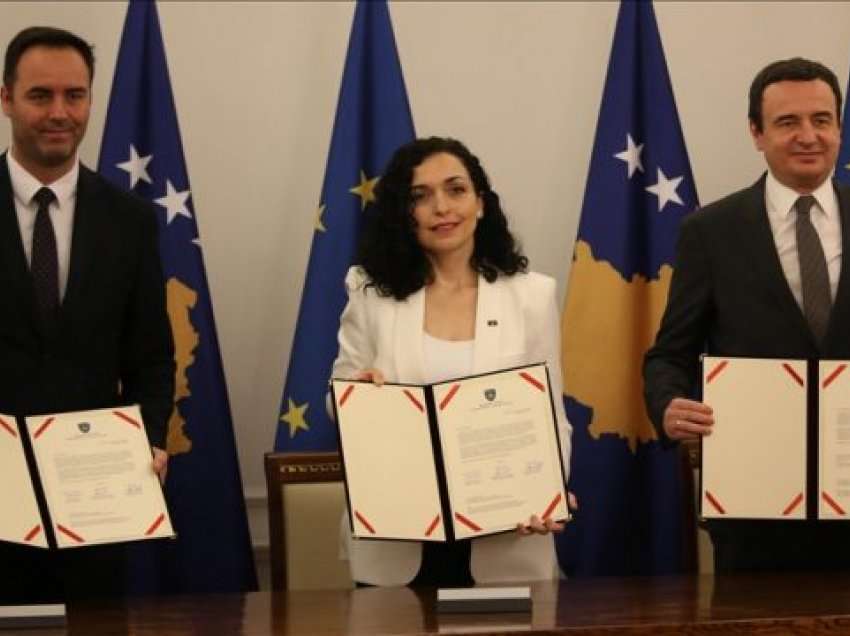 Presidentja publikon dokumentin e aplikimit të Kosovës në BE