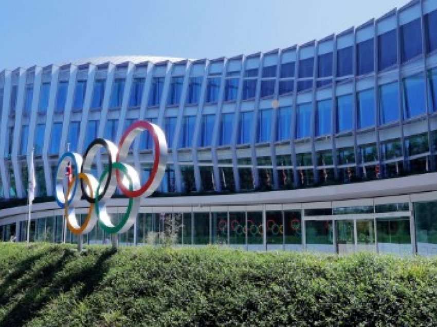 Komiteti Olimpik Ndërkombëtar hap dyert sportistëve rus, reagon ashpër Zelenski