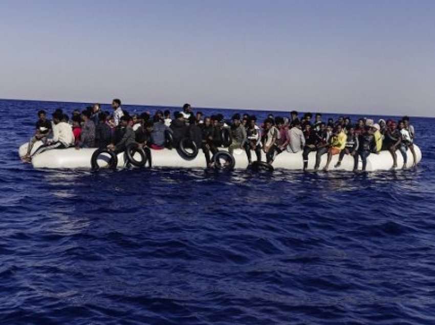 1,200 emigrantë shpëtohen në brigjet e Tunizisë