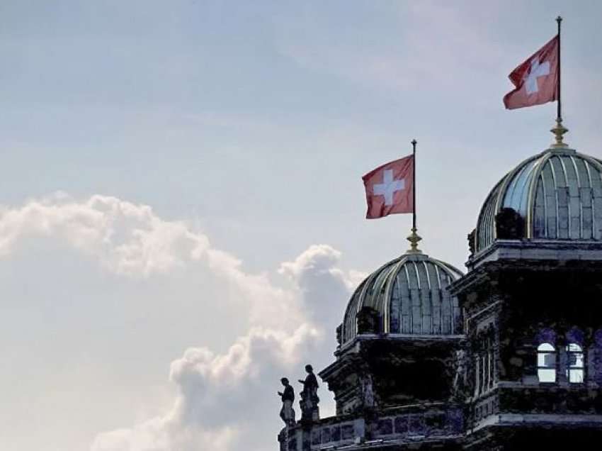 Zvicra hedh poshtë idenë e futjes së opsionit për gjini të tretë në të dhënat zyrtare